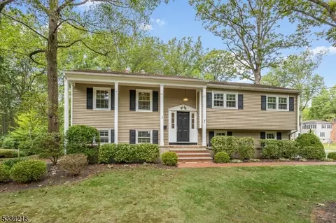 2 Hadley Way, Morristown, NJ 07960