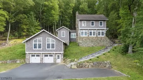 48 Old Boonton Rd, Denville, NJ 07834