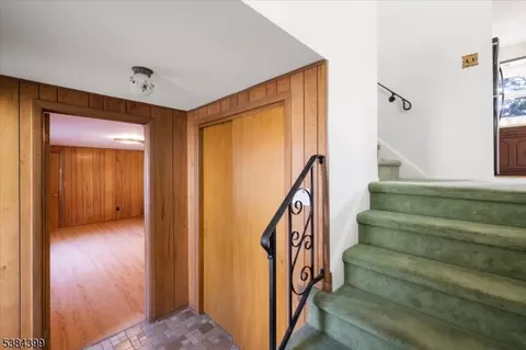 34 Berry Dr, Wayne, NJ 07470 photo 4