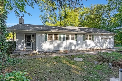 134 E Shawnee Trl, Wharton, NJ 07885 photo 1