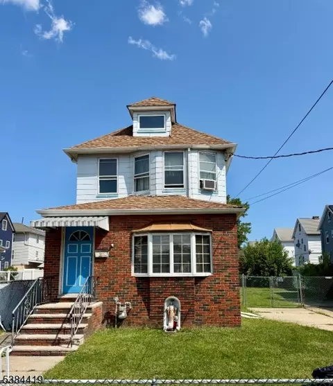 1069 Fanny St, Elizabeth, NJ 07201