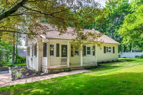 9 Sorman Ter, Randolph, NJ 07869