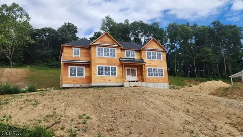 7 Spring Ct, Phillipsburg, NJ 08865