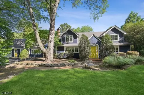 46 Blackberry Ln, Morristown, NJ 07960