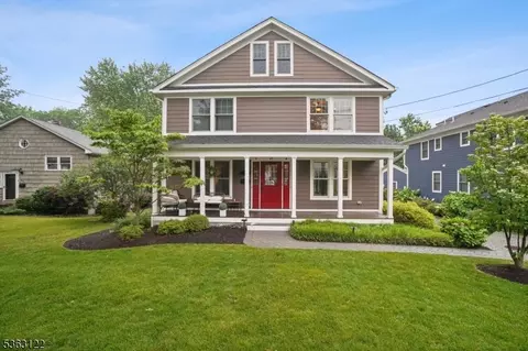 49 Summit Ave #B, Chatham Twp, NJ 07928