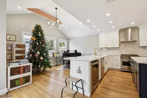 16 Edison Dr, Summit, NJ 07901 photo 17