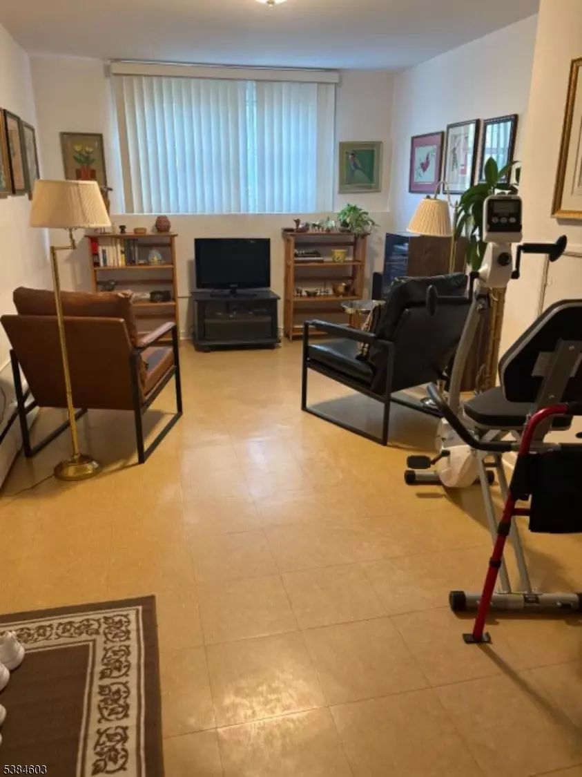  515 Pennington St, Elizabeth, NJ 07202 photo 5