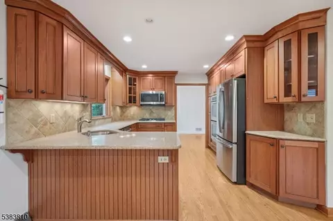 10 Hilltop Ter, Wayne, NJ 07470 photo 10