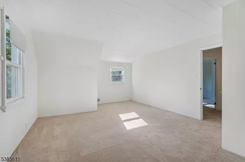 10 Hilltop Ter, Wayne, NJ 07470 photo 32