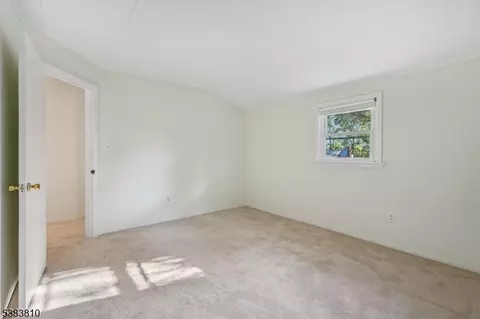 10 Hilltop Ter, Wayne, NJ 07470 photo 35