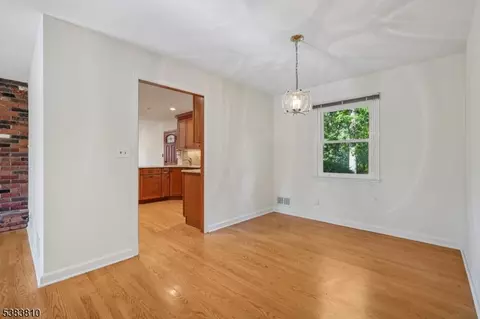 10 Hilltop Ter, Wayne, NJ 07470 photo 8