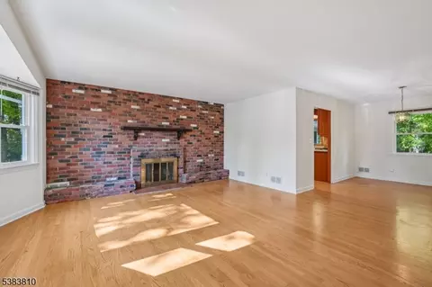 10 Hilltop Ter, Wayne, NJ 07470 photo 6