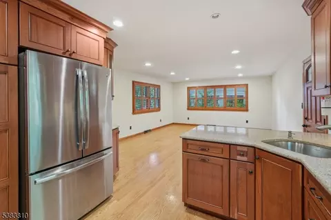 10 Hilltop Ter, Wayne, NJ 07470 photo 14