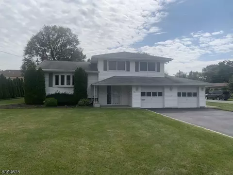 118 Schwin Dr, Clark, NJ 07066