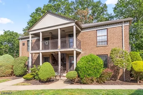 323 Gill Ln #7B, Iselin, NJ 08830