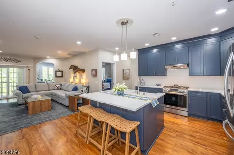 14 Ridgeview Ln #14, Mount Arlington, NJ 07856