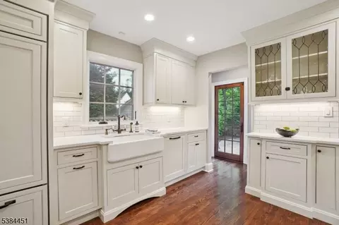 4 Midland Ter, Summit, NJ 07901 photo 12