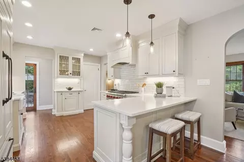 4 Midland Ter, Summit, NJ 07901 photo 9