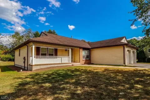 59 Redwood Ter, Flemington, NJ 08822