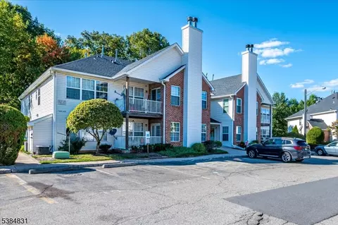 230 Vasser Dr, Piscataway, NJ 08854
