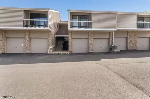 69 N Slope, Clinton, NJ 08809