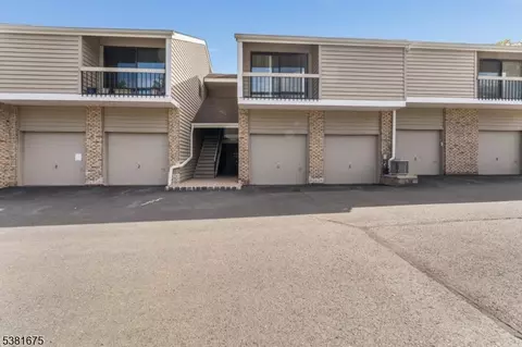 69 N Slope, Clinton, NJ 08809