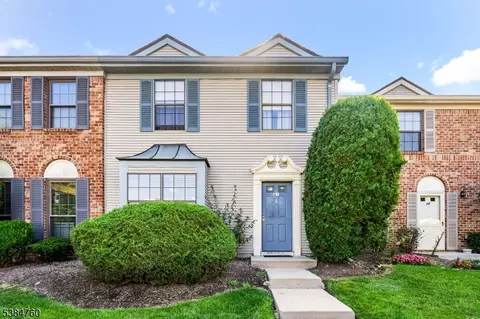 21 Kirby Ln, Franklin Park, NJ 08823