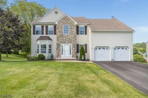 21 Olde Frg, Oxford, NJ 07863