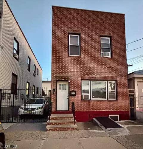 108 Davenport Ave, Newark, NJ 07107
