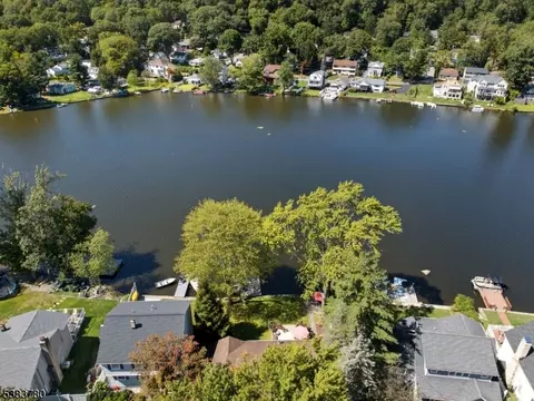 133 E Shore Rd, Denville, NJ 07834