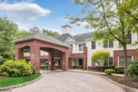 100-114 Ridgewood Rd #114, Township Of Washington, NJ 07676