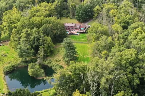 902 Ravine Rd, Califon, NJ 07830