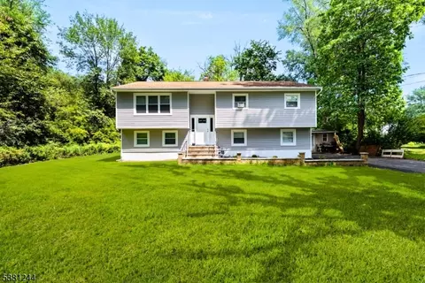 140 De Hart St, Lincoln Park, NJ 07035
