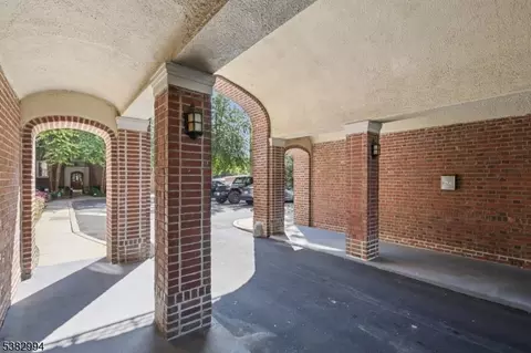 133 Summit Ave UNIT 40, Summit, NJ 07901 photo 5