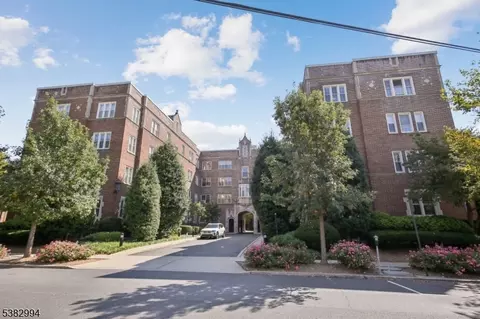 133 Summit Ave UNIT 40, Summit, NJ 07901 photo 4