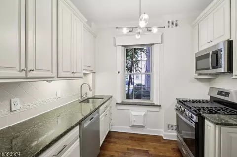 133 Summit Ave UNIT 40, Summit, NJ 07901 photo 9