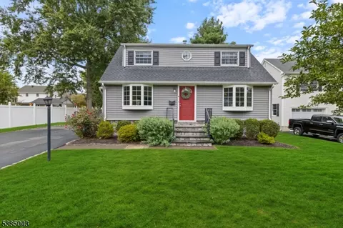 8 Anthony Dr, Madison, NJ 07940