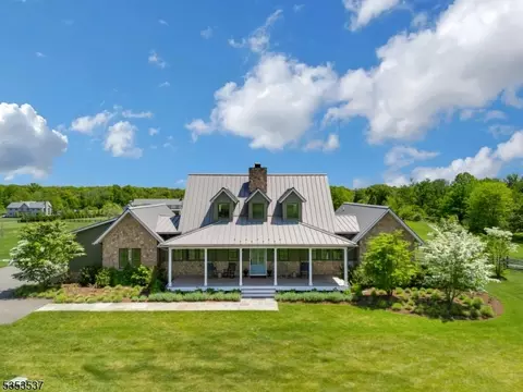 78 River Farm Ln, Far Hills, NJ 07931