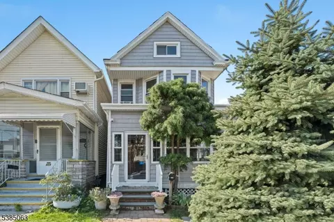 461 Lawrie St, Perth Amboy, NJ 08861
