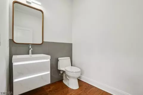 709 Springfield Ave UNIT 3, Summit, NJ 07901 photo 5