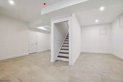 709 Springfield Ave UNIT 3, Summit, NJ 07901 photo 23
