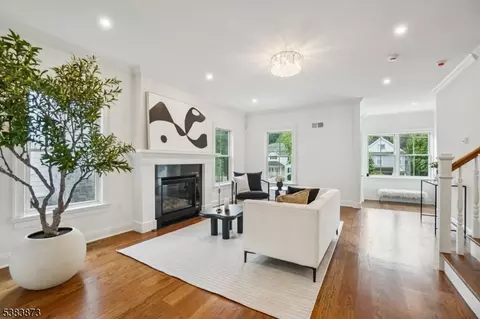 709 Springfield Ave UNIT 3, Summit, NJ 07901 photo 8