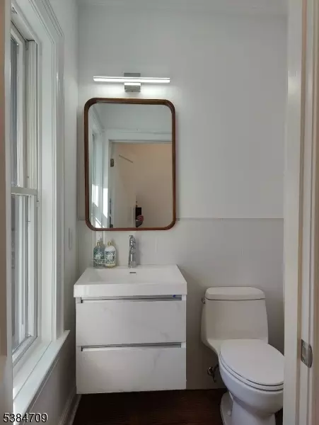 709 Springfield Ave UNIT 4, Summit, NJ 07901 photo 5