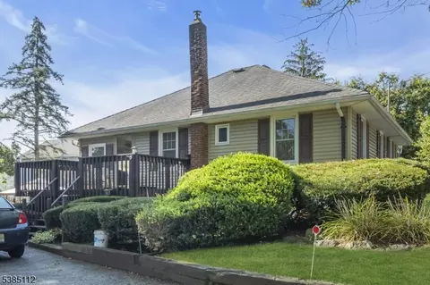 128 Franklin Rd, Denville, NJ 07834