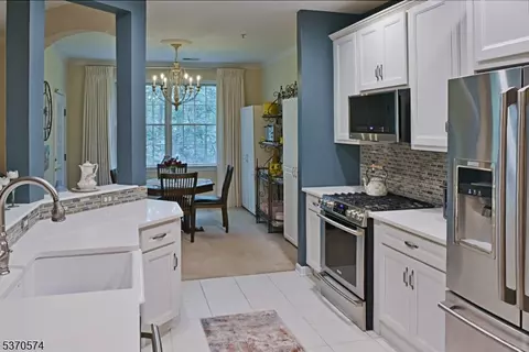 38 Ridgeview Ln #38, Mount Arlington, NJ 07856