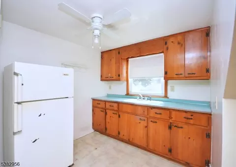 9 Emma Pl, Middlesex, NJ 08846 photo 25