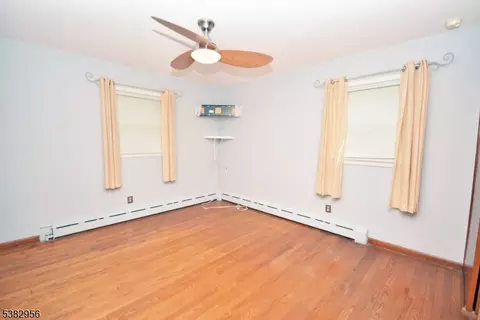 9 Emma Pl, Middlesex, NJ 08846 photo 12