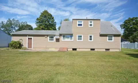9 Emma Pl, Middlesex, NJ 08846 photo 32