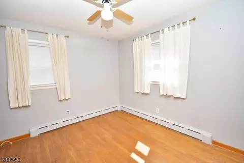 9 Emma Pl, Middlesex, NJ 08846 photo 14