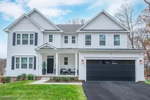 5 Zachary Dr, Landing, NJ 07850